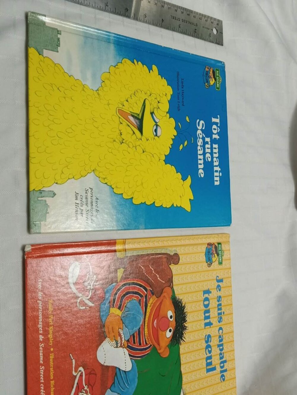 Deux (2) livres Je suis capable tout seul, Tôt matin Rue Sésame